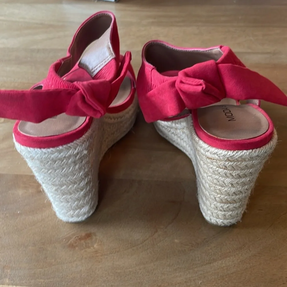 Moda Spana Red Woven Wedge Sandals Size 5.5